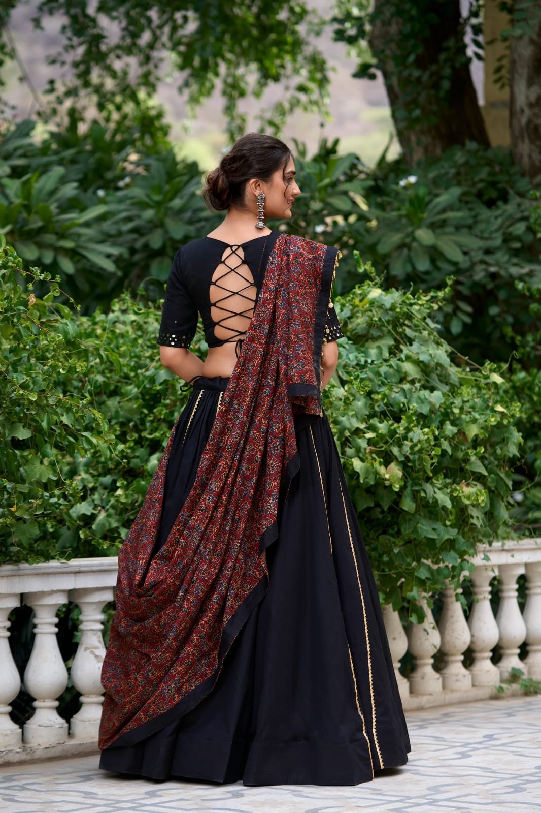 Navatrai Lehnga